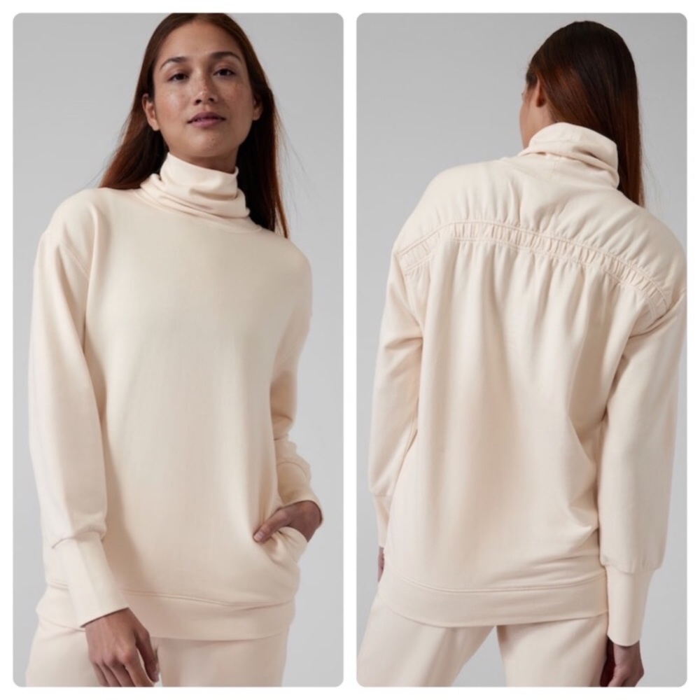 Athleta Balance Cinch Turtleneck Sweatshirt in Cream Size Small Petite